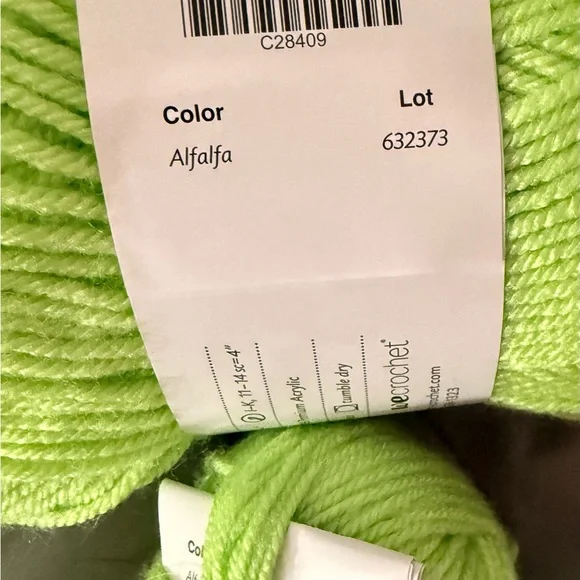 🧶 Brava Premium Worsted Weight Yarn – 8 Colors 🧶 - Picture 8 of 16